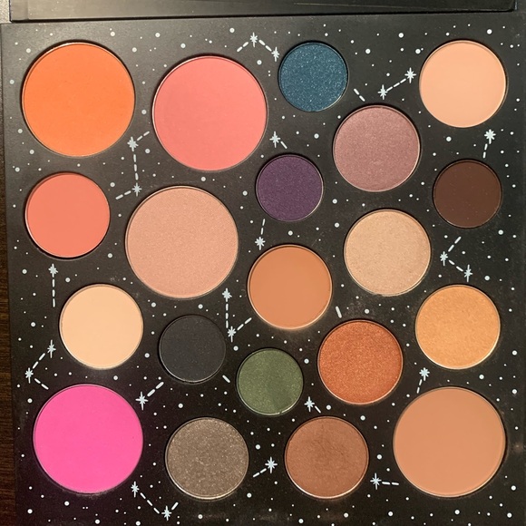 ✨ Host Pick ✨ Smashbox eyeshadow palette - Picture 5 of 5